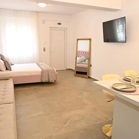 The Cozy Nest Апартаменты